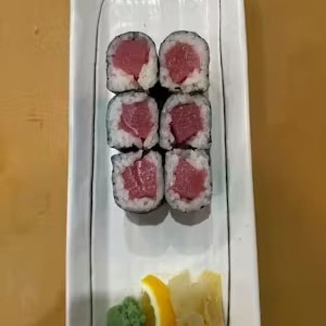 Tuna Roll.