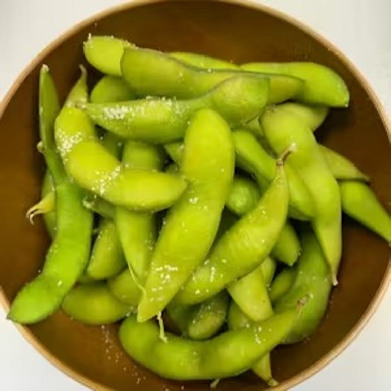 Delicious Edamame: A Tasty Vegetarian Option