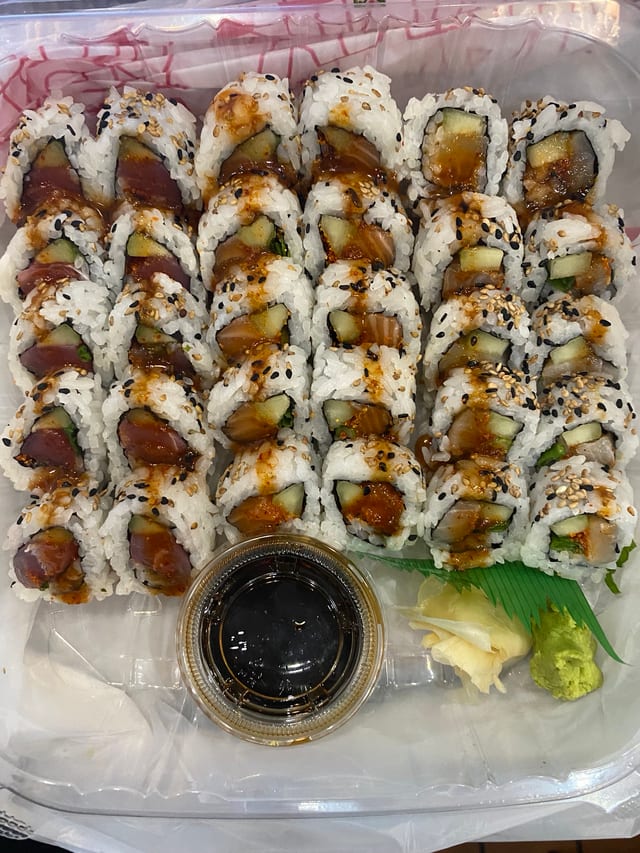 Spicy Salmon Roll.