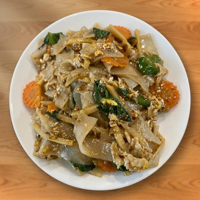Lunch Drunken Noodle.