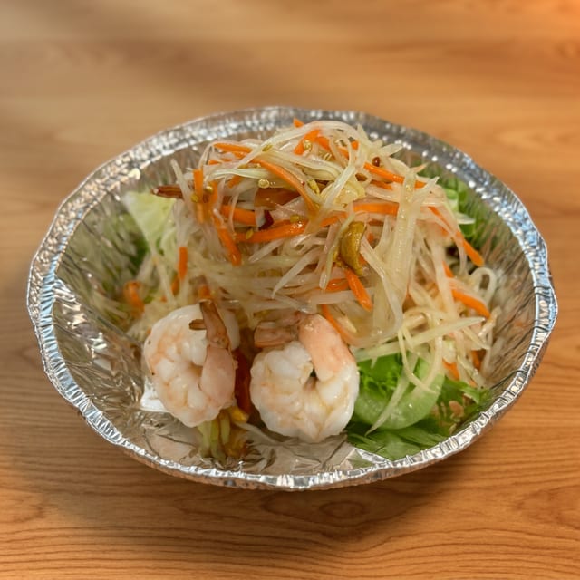 Papaya Salad with 2 Shrimp.